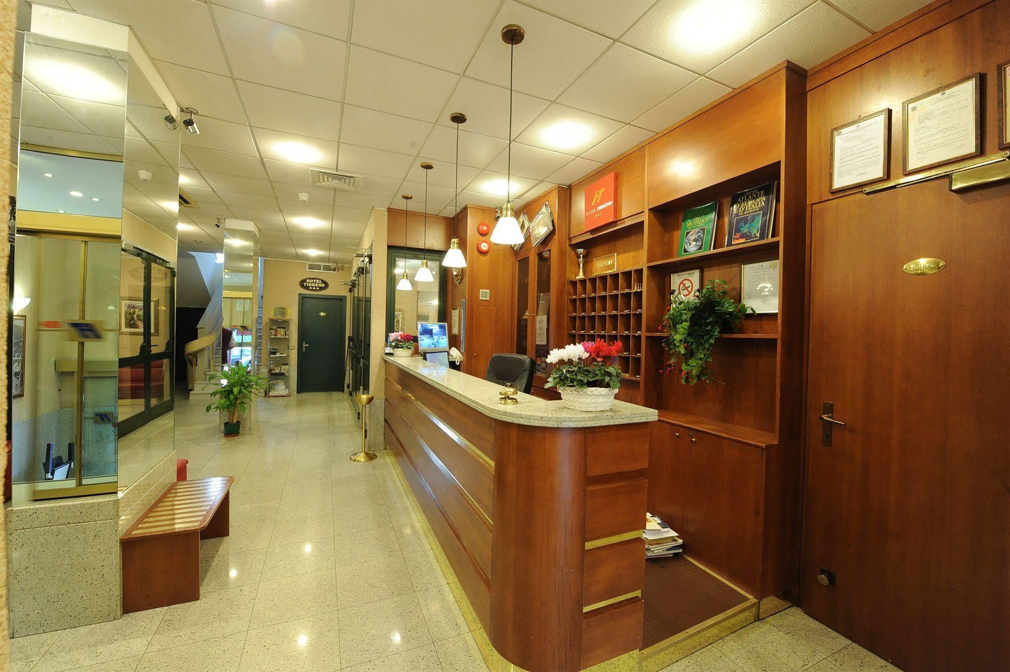Hotel Tirreno Генуя Екстер'єр фото
