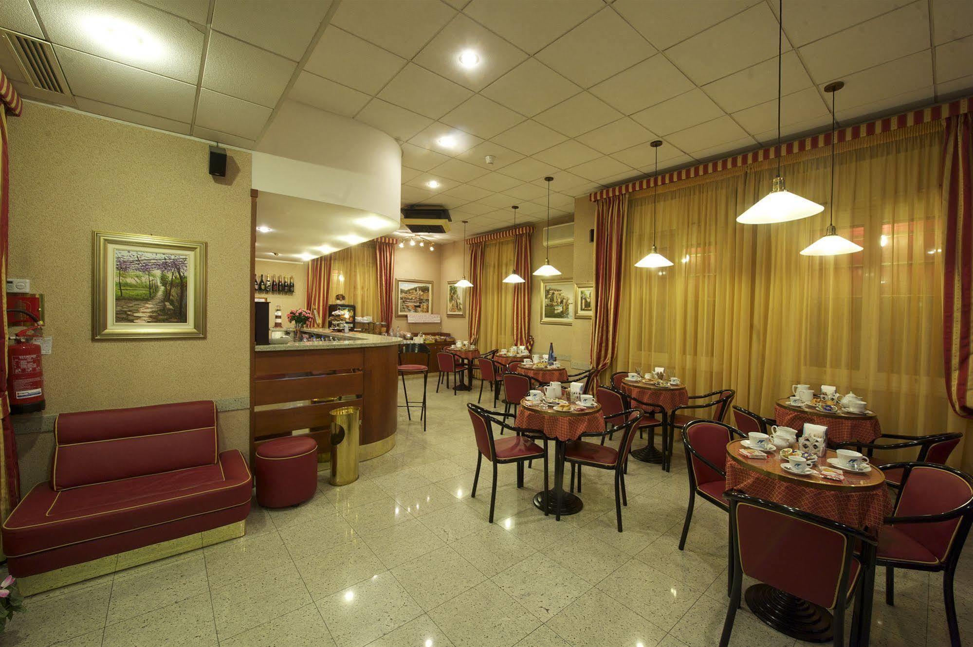 Hotel Tirreno Генуя Екстер'єр фото