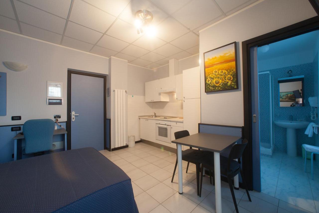 Hotel Tirreno Генуя Екстер'єр фото