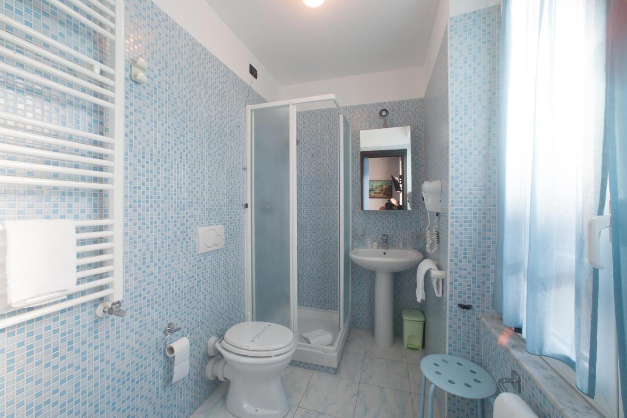 Hotel Tirreno Генуя Екстер'єр фото
